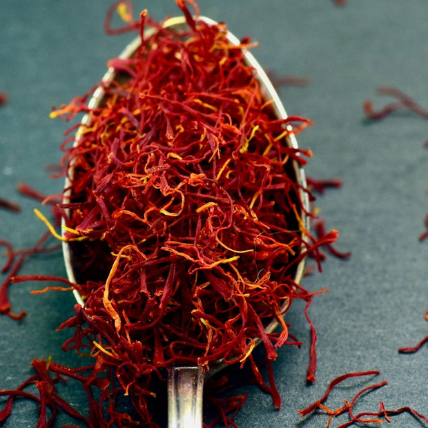 Saffron with earthy and soft scent is one of Velouté's key notes 